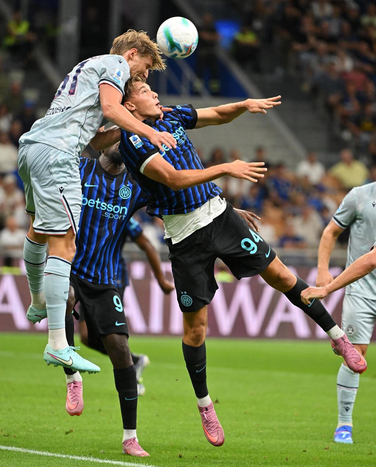 开云体育网页版登录入口荷甲赛前走向成谜，AC米兰回应争议，更衣室稳定，纪律约束更严格的简单介绍